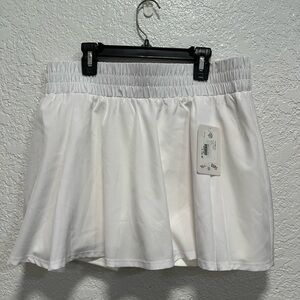 New Year of Ours Court Skort  - Size L- color: white